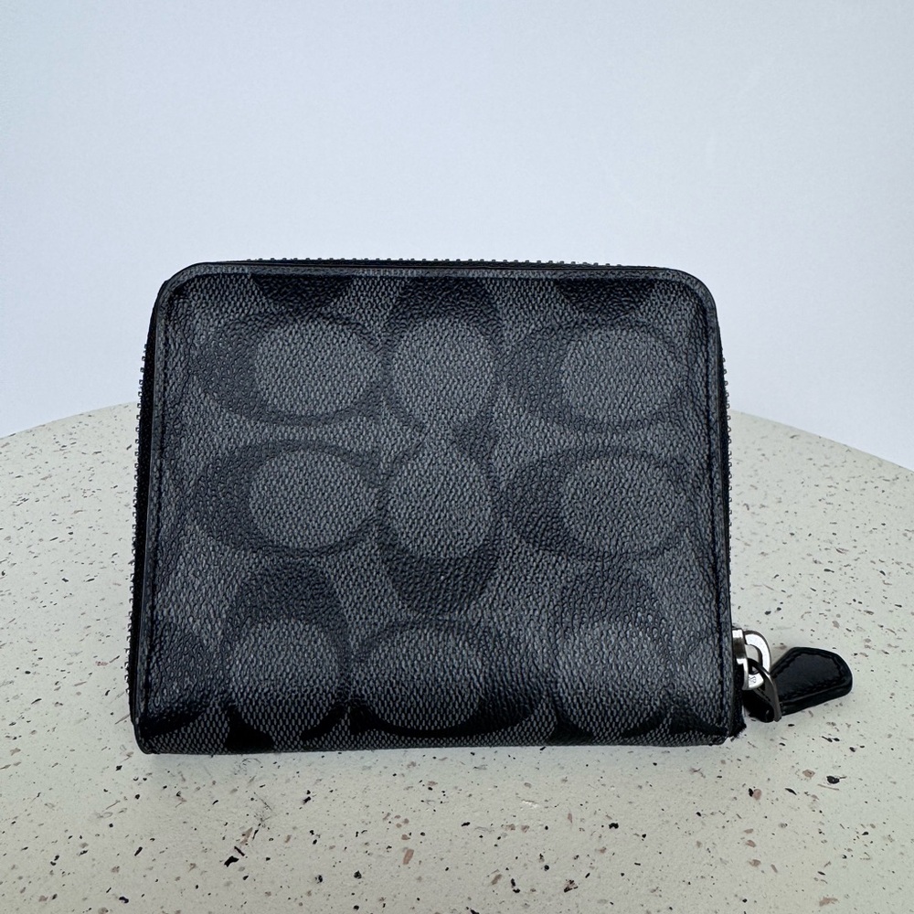 Coach Outlet Zip Wallet in Monogram